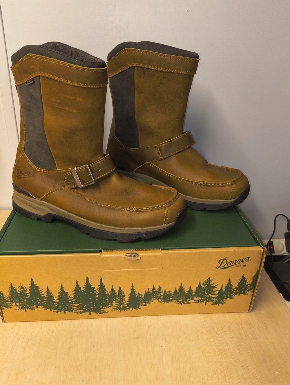Danner 10" Recurve Rear-zip Moc-Toe Hunting Boot Light Brown - 47631 Size 11 D